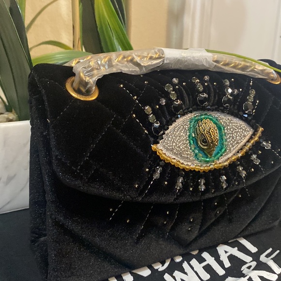 Mini Kensington Eye Quilted Velvet Crossbody Bag
Kurt Geiger London - Picture 4 of 12